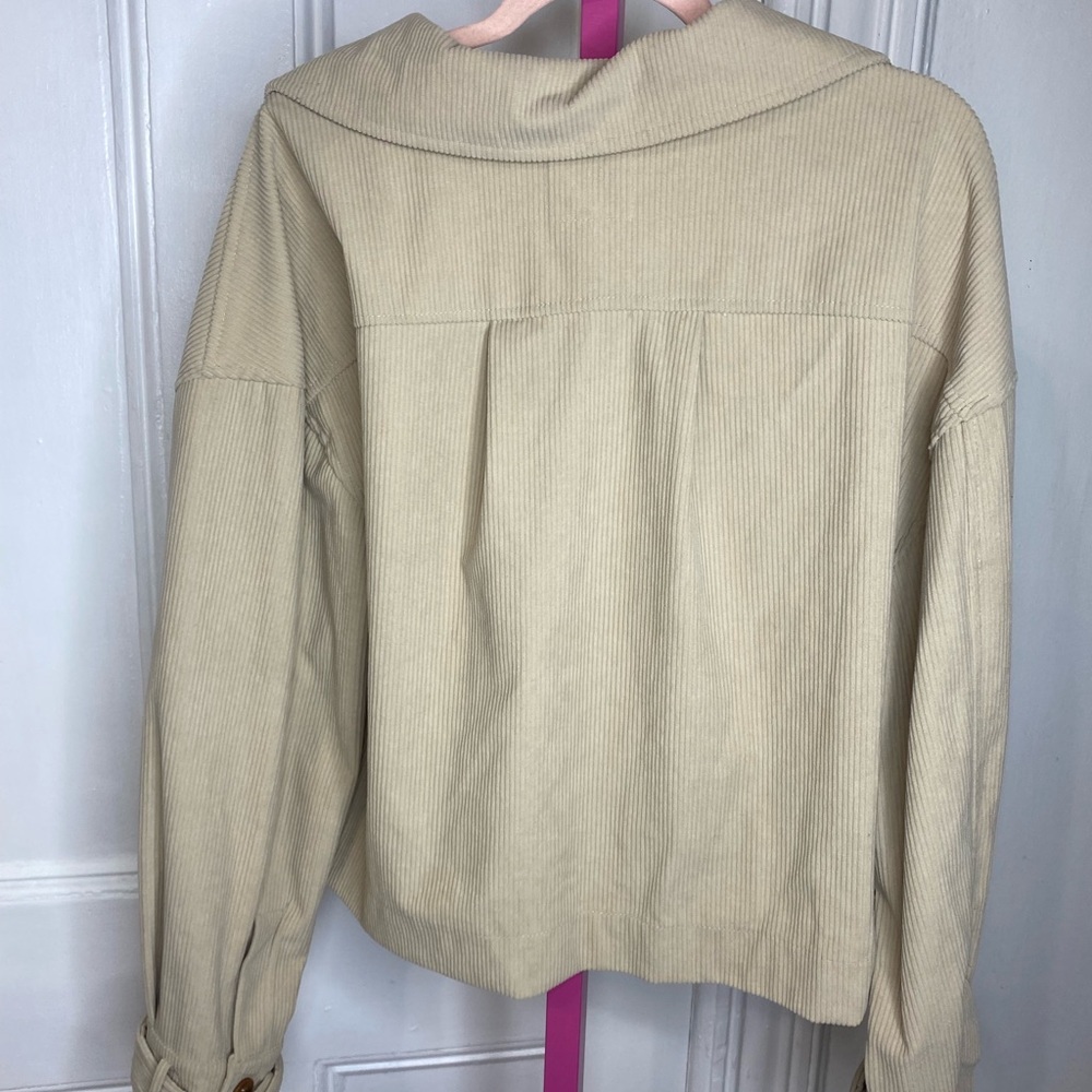 Avec Les Filles Creamy Beige Cordury Oversized Cropped
Jacket - Picture 6 of 10